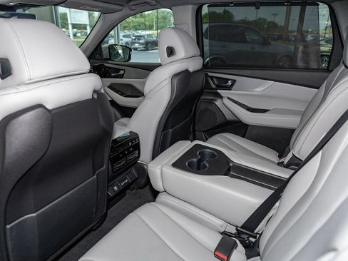 Used 2022 Acura MDX FWD w/ Technology Package image 9