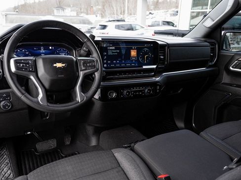 Used 2023 Chevrolet Silverado 1500 LT image 17