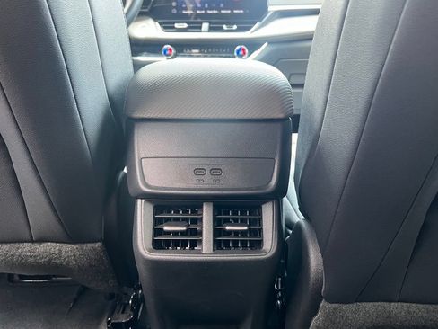 Used 2026 Chevrolet Equinox LT w/ Convenience Package II FWD image 18