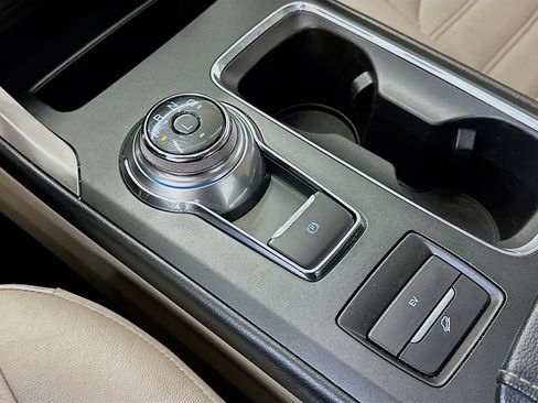 Used 2017 Ford Fusion Energi SE image 25