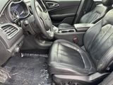 Used 2015 Chrysler 200 C image 5