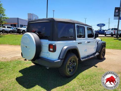 Used 2018 Jeep Wrangler Unlimited Sport AWD/4WD image 6