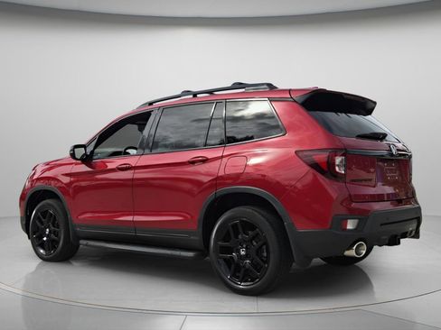 Used 2024 Honda Passport Black Edition image 8