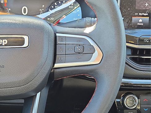 Used 2022 Jeep Compass Trailhawk image 21