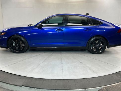 Used 2024 Honda Accord Sport image 2