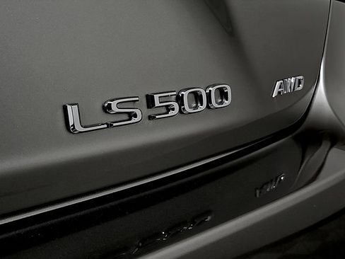 Used 2022 Lexus LS 500 AWD w/ Luxury Package image 32