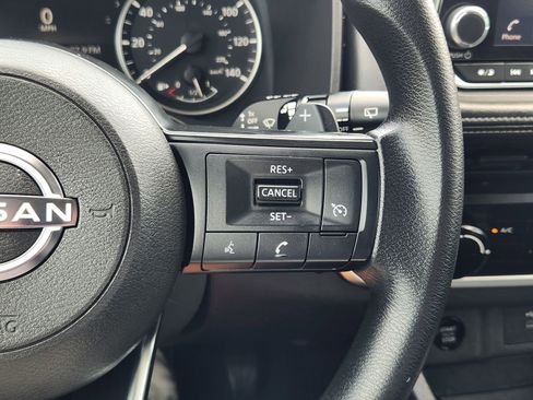 Used 2024 Nissan Rogue S AWD/4WD image 32