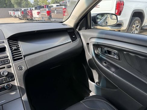Used 2012 Ford Taurus SEL FWD image 20