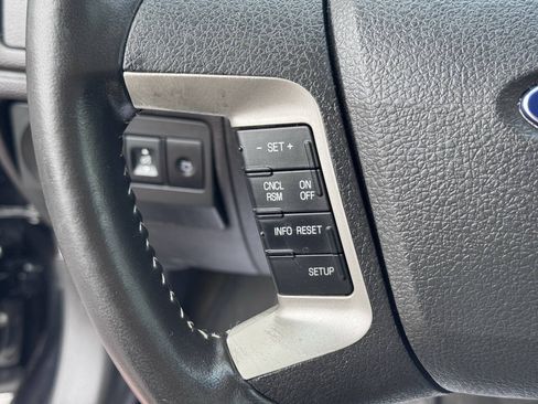 Used 2010 Ford Fusion SEL FWD image 17