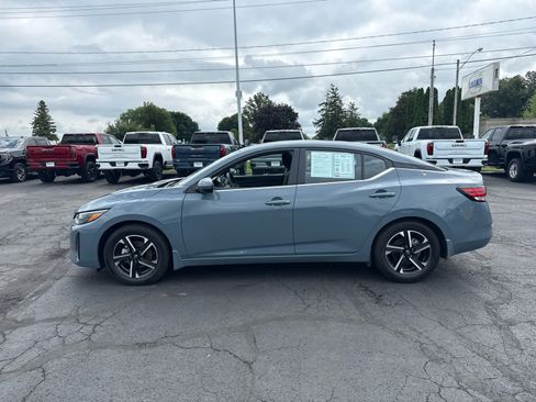 Used 2025 Nissan Sentra SV FWD image 2