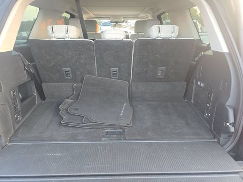 Used 2025 Ford Expedition Platinum w/ Driver's Package AWD/4WD image 9