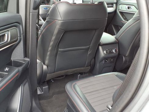 Used 2025 Ford Explorer ST-Line image 8