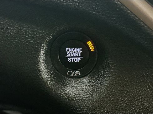 Used 2014 Jeep Cherokee Latitude w/ Comfort/Convenience Group image 27