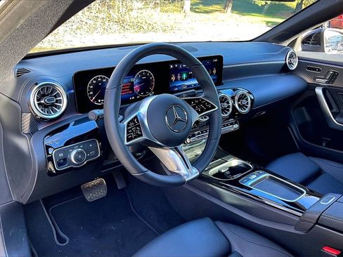 Used 2025 Mercedes-Benz CLA 250 4MATIC image 13