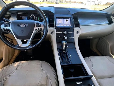 Used 2017 Ford Taurus SEL w/ Equipment Group 201A image 13