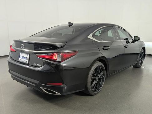 Used 2025 Lexus ES 350 w/ ES 350 Ultra Luxury Package FWD image 7