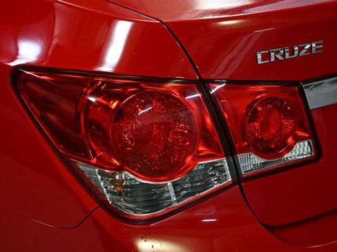 Used 2014 Chevrolet Cruze LS image 13