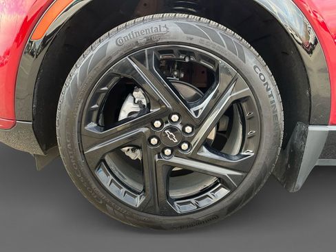 Used 2025 Chevrolet Equinox EV RS w/ LPO, Trailering Package image 14