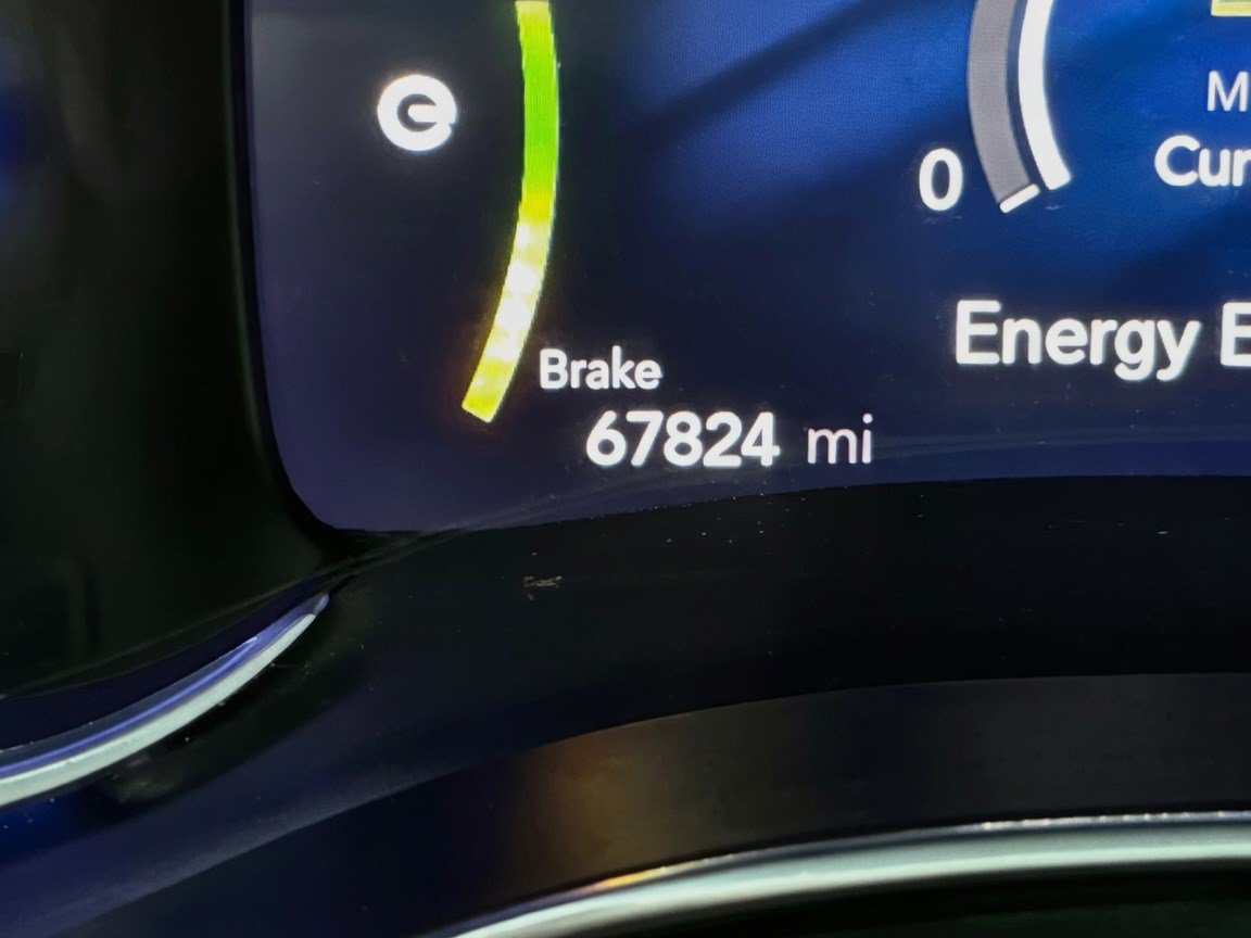 Used 2020 Chrysler Pacifica Limited w/ Advanced Safetytec Group FWD image 8