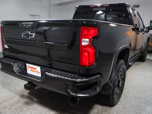Used 2024 Chevrolet Silverado 2500 High Country w/ High Country Premium Package image 7