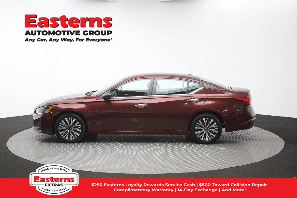 Used 2024 Nissan Altima 2.5 SV FWD image 63