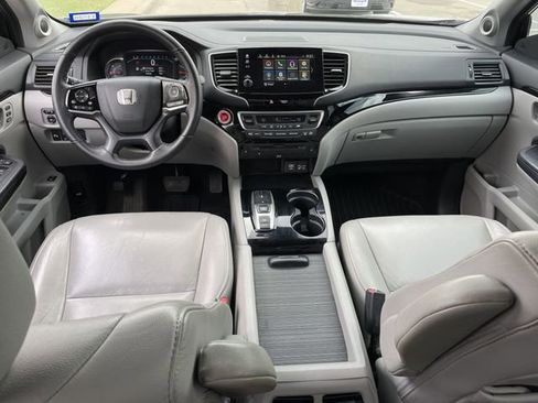 Used 2019 Honda Pilot Touring image 10