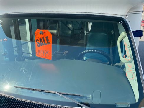 Used 2006 Ford E-450 and Econoline 450 image 3