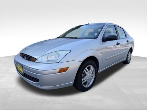 Used 2002 Ford Focus SE FWD image 1