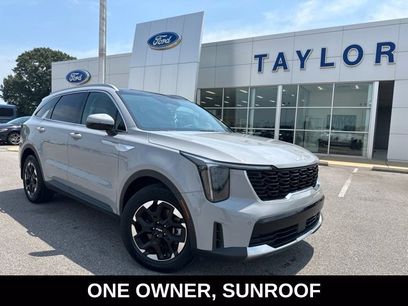 Used 2025 Kia Sorento S w/ Panoramic Sunroof Package