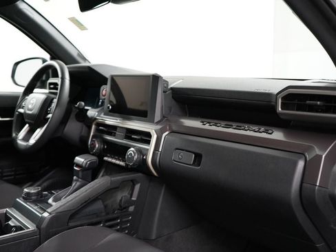 Used 2025 Toyota Tacoma TRD Off-Road AWD/4WD image 29