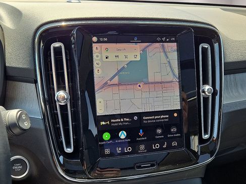Certified 2026 Volvo XC40 B5 Plus AWD/4WD image 28