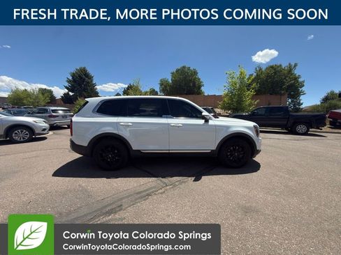Used 2020 Kia Telluride LX AWD/4WD image 9