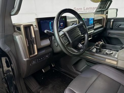 Used 2025 GMC Hummer EV 2X w/ LPO, Sport Package AWD/4WD image 10