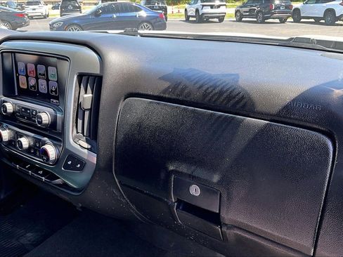 Used 2018 Chevrolet Silverado 1500 LT w/ All Star Edition AWD/4WD image 17