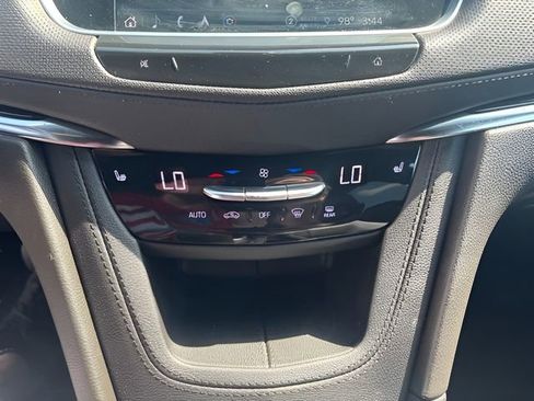 Used 2022 Cadillac XT5 Premium Luxury w/ Technology Package AWD/4WD image 30