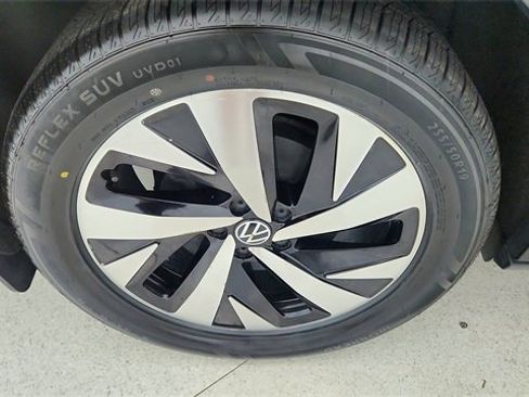 Used 2023 Volkswagen ID.4 Pro image 53