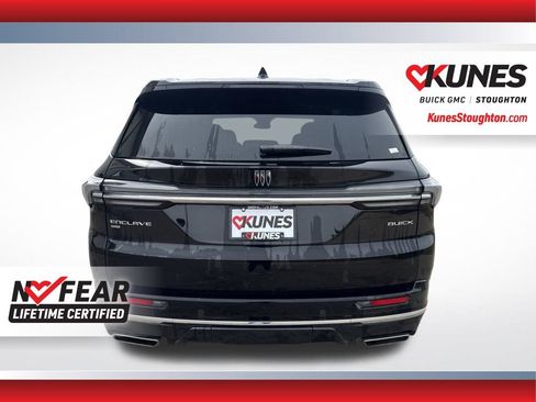 Used 2025 Buick Enclave Avenir w/ Trailering Package, 5000 lbs. image 10