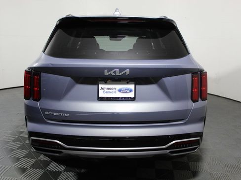 Used 2023 Kia Sorento SX image 6