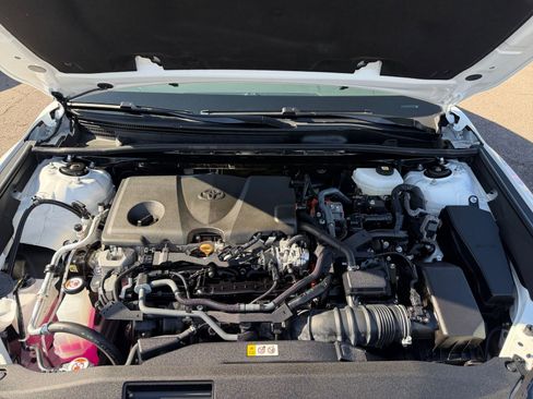 Used 2025 Toyota Camry LE image 30
