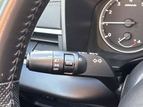 Used 2023 Mitsubishi Outlander SE image 30