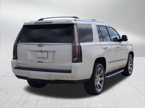 Used 2015 Cadillac Escalade Premium image 5