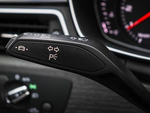 Used 2024 Audi A4 2.0T Premium image 28