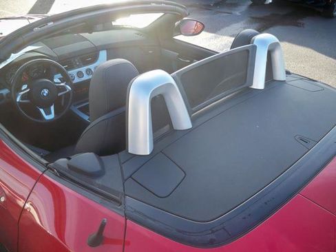 Used 2011 BMW Z4 sDrive35i image 13