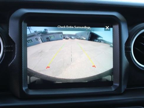 Used 2023 Jeep Wrangler Unlimited Sahara w/ Cold Weather Group AWD/4WD image 24