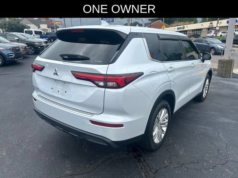 Used 2022 Mitsubishi Outlander ES AWD/4WD image 4