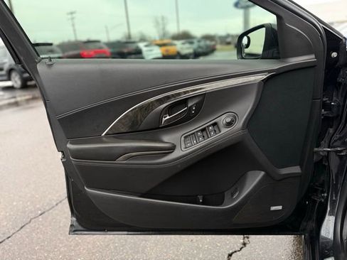 Used 2015 Buick LaCrosse Leather image 7