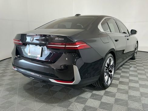 Certified 2024 BMW 530i w/ Premium Package image 5