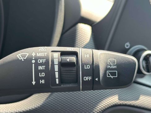 Used 2022 Hyundai Kona SE w/ Cargo Package image 21