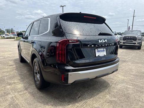 Used 2023 Kia Telluride LX image 5