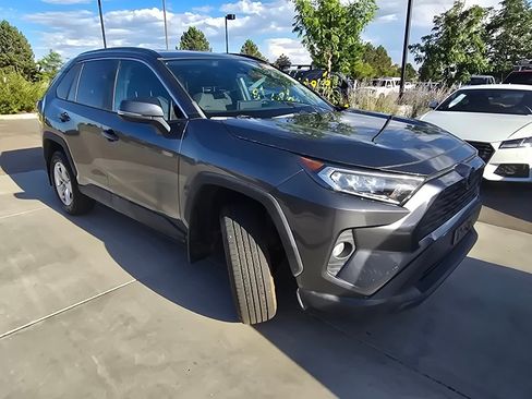 Used 2021 Toyota RAV4 XLE AWD/4WD image 18